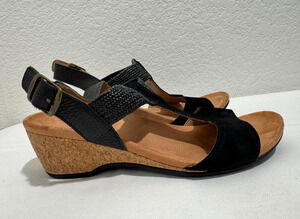 Vionic Kaytie Black T-Strap Wedge Cork Heel Sandals Sz 9M Suede Jute NWOB NEW